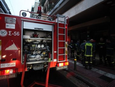 Πυρκαγιά σε διαμέρισμα στο Μοσχάτο - Πληροφορίες για εγκλωβισμένη γυναίκα (upd)